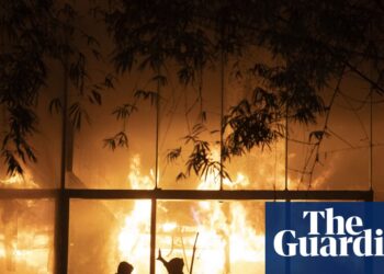 Violent protests in Bangladesh after pro-democracy determine dies in hospital | Bangladesh