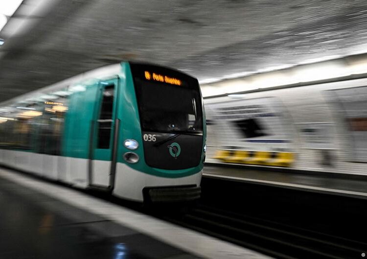 3 ladies stabbed in Paris metro, suspect arrested – DW – 12/27/2025