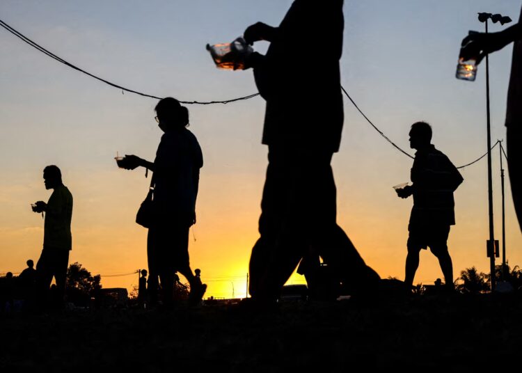 Cambodia and Thailand defence officers to fulfill to debate truce, Thai international minister says