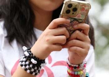 Australia begins implementing world-first teen social media ban Australia begins implementing world-first teen social media ban