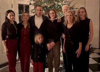 Biden Christmas Eve household photograph sparks on-line criticism and backlash