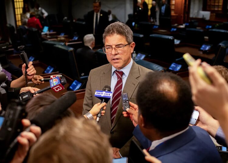 Trump warns Indiana GOP chief over redistricting plan for Home seats Trump warns Indiana GOP chief over redistricting plan for Home seats