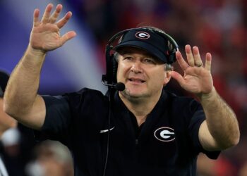Kirby Sensible prioritizes growth over portal noise forward of Georgia’s CFP run