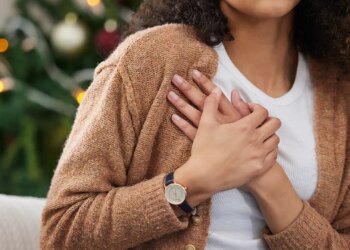 Vacation habits can enhance coronary heart assault threat at Christmastime, specialists warn