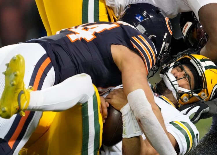 Inexperienced Bay Packers lose to Bears in extra time after Jordan Love harm