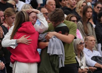 Bondi Seaside taking pictures victims remembered in heartbreaking household tributes Bondi Seaside taking pictures victims remembered in heartbreaking household tributes