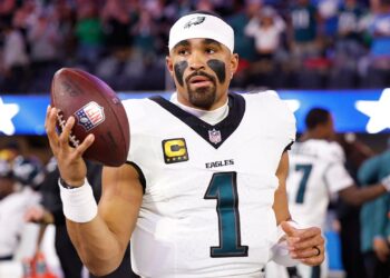 NFL information: Eagles, Chargers bewilder followers with fumble fracas