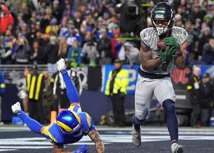 Seahawks stun Rams with comeback, OT win