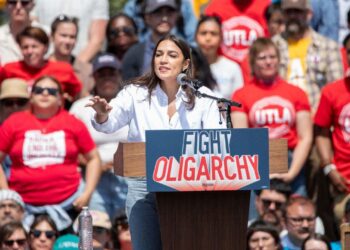 ‘Peak hypocrisy’: AOC’s ‘socialist’ model questioned after Puerto Rico spending spree ‘Peak hypocrisy’: AOC’s ‘socialist’ model questioned after Puerto Rico spending spree