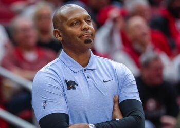 Penny Hardaway blasts fashionable NBA, argues faculty sport is performed ‘the best means’