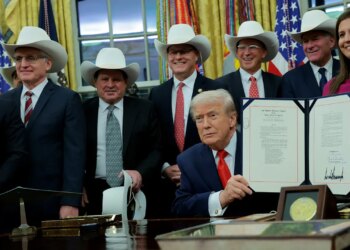 Trump honors ‘Miracle on Ice’ Workforce USA hockey crew Trump honors ‘Miracle on Ice’ Workforce USA hockey crew