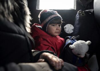 Ukraine orders evacuation of three,000 youngsters and fogeys from two areas as Russian forces advance Ukraine orders evacuation of three,000 youngsters and fogeys from two areas as Russian forces advance