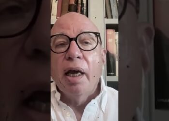 Steve Bannon and Jeffrey Epstein Have been 'Shut' Friends #epsteinfiles