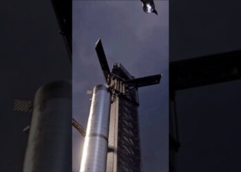 Menara penangkap roket