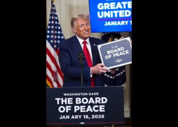 Trump Warns Nations: Help Greenland or Face US Tariffs#donaldtrump #information