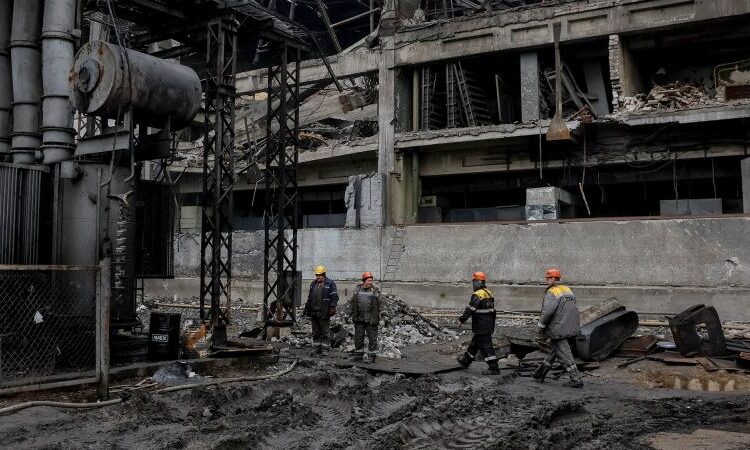 The Ukrainian vitality staff risking their lives as Russia targets essential services