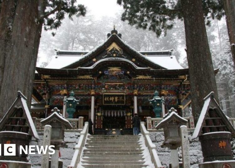 Greater than 100 shelter in a single day in shrine because of heavy snow Greater than 100 shelter in a single day in shrine because of heavy snow