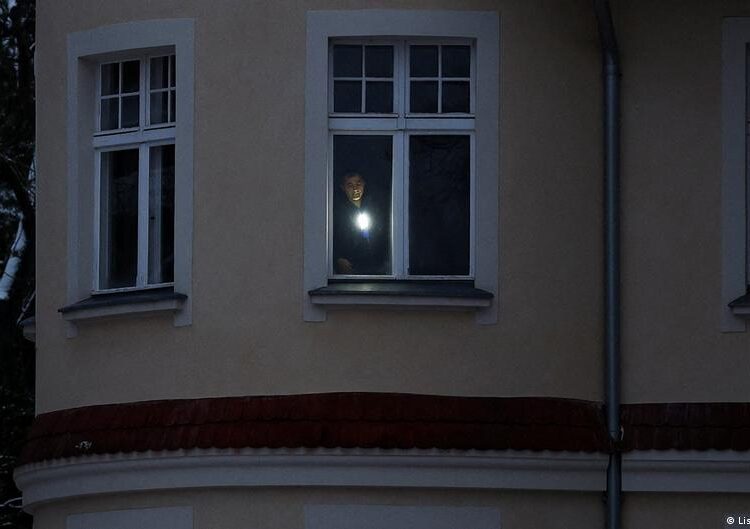 Berlin nonetheless shivering amid energy outage – DW – 01/05/2026