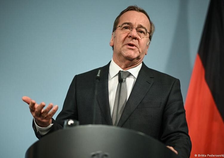 Protection minister says US wants Europe Protection minister says US wants Europe