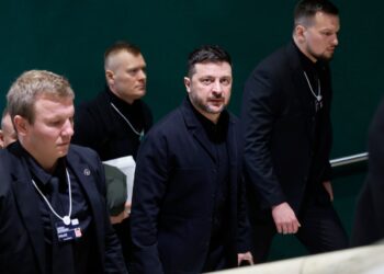 Zelensky calls on Europe to do extra in Ukraine after Trump assembly