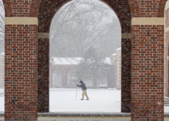 Why chilly snaps are particularly difficult for forecasters: Excessive winter storm to slam a lot of the US with damaging ice and heavy snow