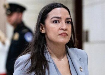 Rep. Alexandria Ocasio-Cortez helps anti-ICE protest, retains workplace open