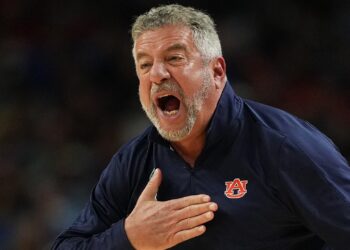 Bruce Pearl slams anti-Israel school protesters going silent on Iran