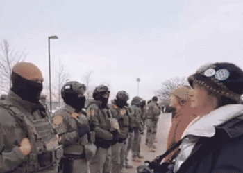 Border Patrol agent hugs protester in video amid Minnesota immigration conflict