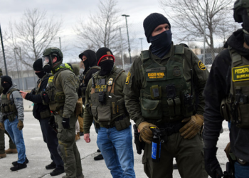 2 individuals arrested for allegedly assaulting federal officers in Minnesota, ICE says