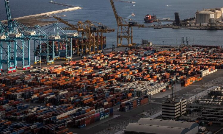 The EU pushed again on Trump’s newest tariff threats. Hours later, he backed down