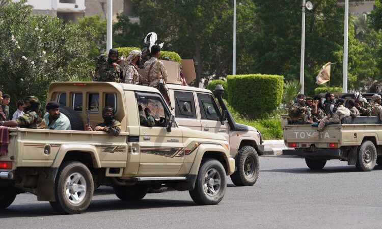 Saudi-backed forces transfer to seize key Yemeni metropolis as disaster with UAE deepens