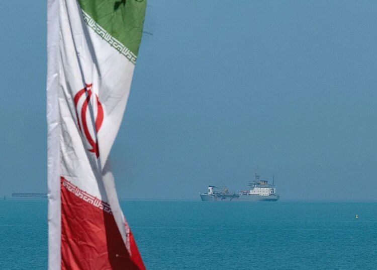 Persian Gulf transport dips as Trump positions army towards Iran