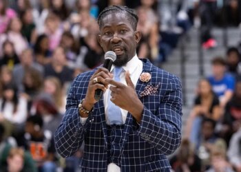 Former Iowa faculty superintendent detained by ICE to plead responsible