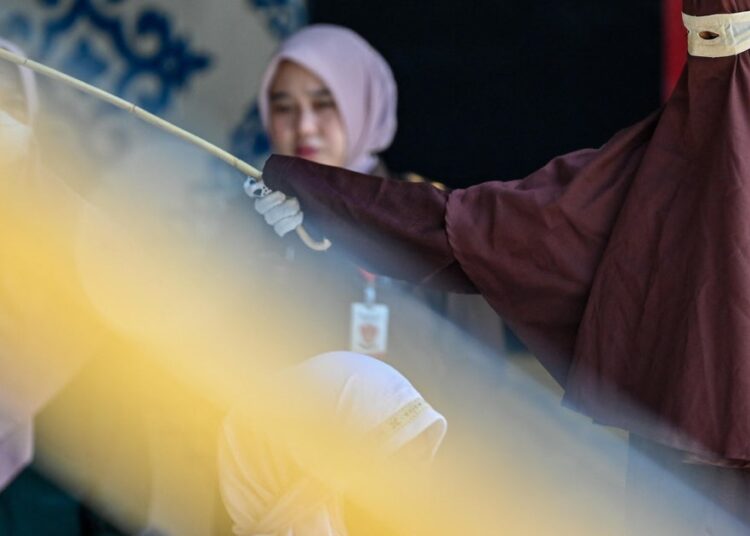 Indonesian couple caned 140 occasions for intercourse outdoors marriage and ingesting alcohol