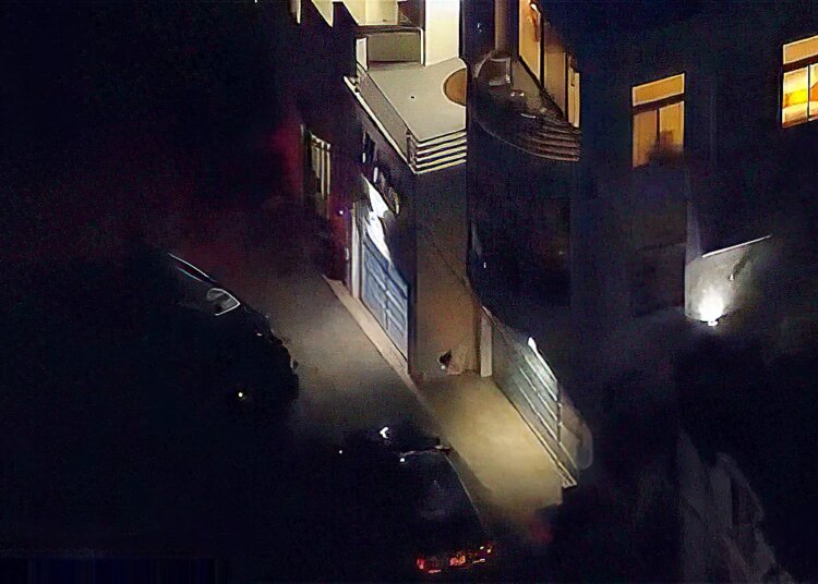 Los Angeles house owner fires photographs at housebreaking suspects in Studio Metropolis