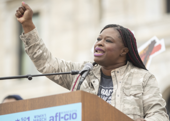 Minnesota agitator arrested in wake of church invasion, Bondi says Minnesota agitator arrested in wake of church invasion, Bondi says