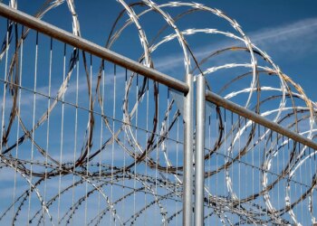 San Diego sues federal authorities over razor wire fencing on metropolis land