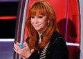Reba McEntire displays on 1991 airplane crash that killed 8 band members