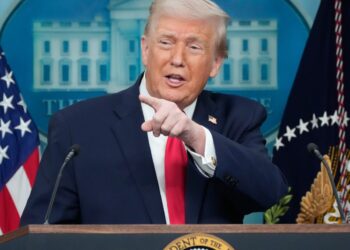 Dwell updates: Trump talks international coverage earlier than Davos speech