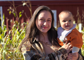 Illinois teen arrested for allegedly stabbing pregnant mother to dying, setting house on fireplace