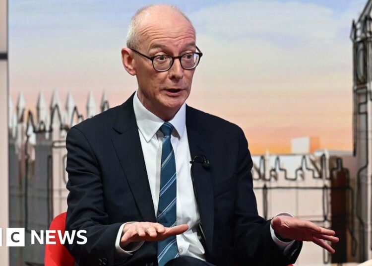 Don't drop PM over Mandelson, minister urges Labour MPs – BBC