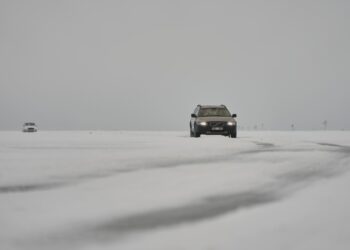 In Frigid Estonia, an ‘Ice Highway’ Opens Over the Sea