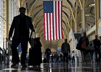 Trump’s Inexperienced Card Freeze on Iran, Brazil, Different International locations Challenged in Lawsuit Trump’s Inexperienced Card Freeze on Iran, Brazil, Different International locations Challenged in Lawsuit