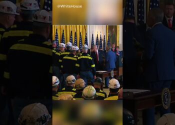 MèXICO: Trump es nombrado “campeón del carbón” y ordena al Pentágono priorizar su uso