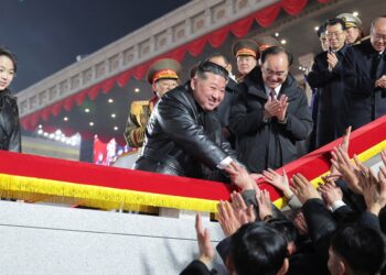 After North Korea get together congress, Kim items rifles to officers, daughter | Kim Jong Un Information