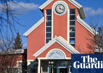 ‘Individuals need to assist’: Canadians rally spherical Tumbler Ridge after faculty capturing | Tumbler Ridge faculty capturing