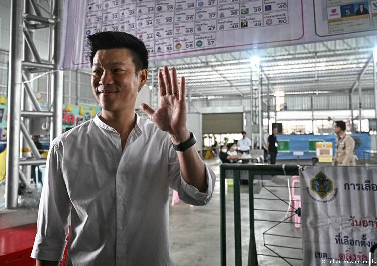 Vote counting underway in 3-way race