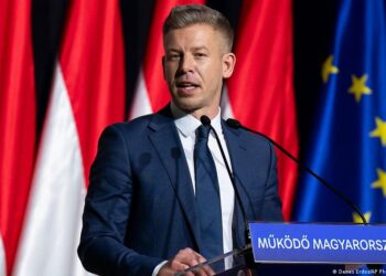 Magyar launches anti-Orban election marketing campaign