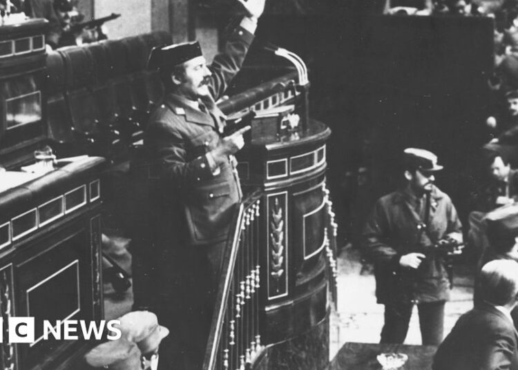 Spain declassifies information on 1981 tried coup Spain declassifies information on 1981 tried coup