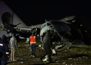 Bolivian navy airplane carrying banknotes crashes close to capital, killing 20 | Aviation Information Bolivian navy airplane carrying banknotes crashes close to capital, killing 20 | Aviation Information